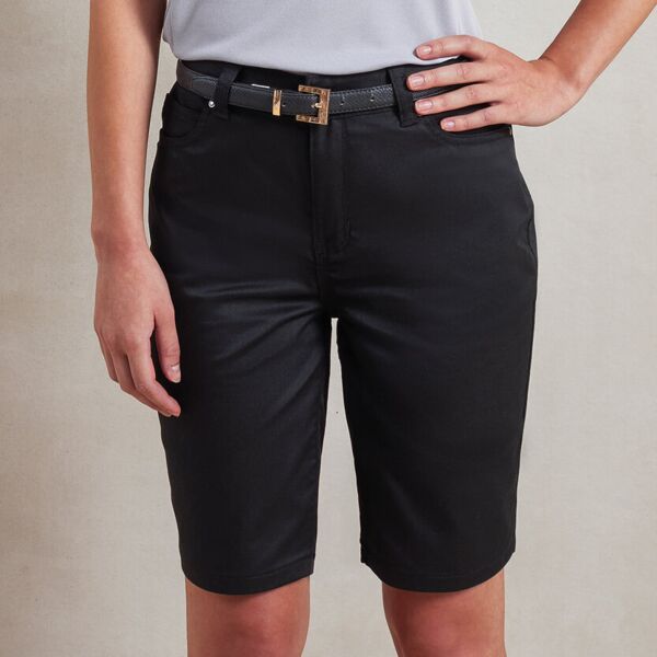 Women’s performance chino shorts Thumbnail